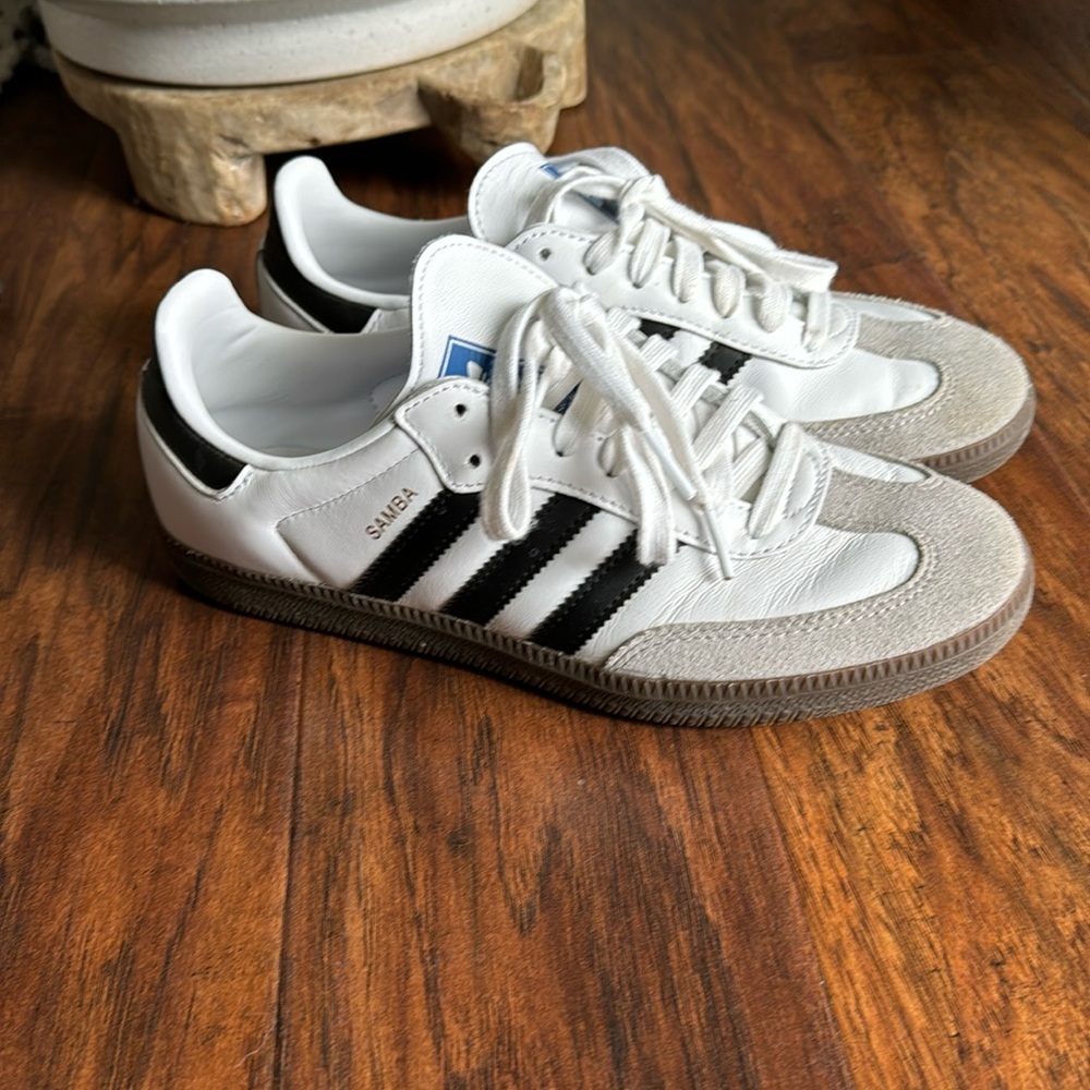 Adidas Samba Size 6M 7W